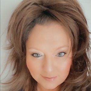 Meet your Posher, Earlene